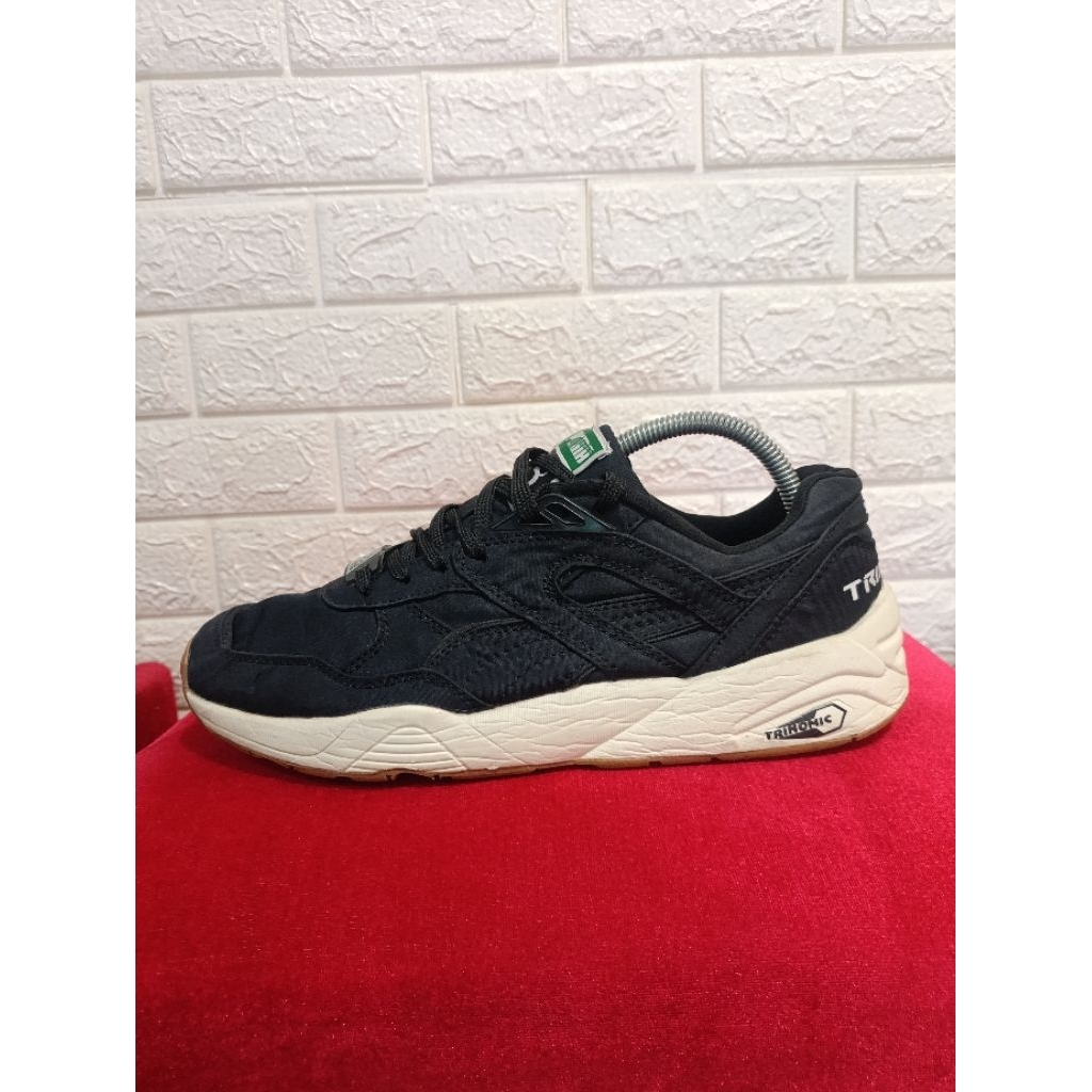Sepatu sneaker running basket second seken branded puma triinomic original hitam