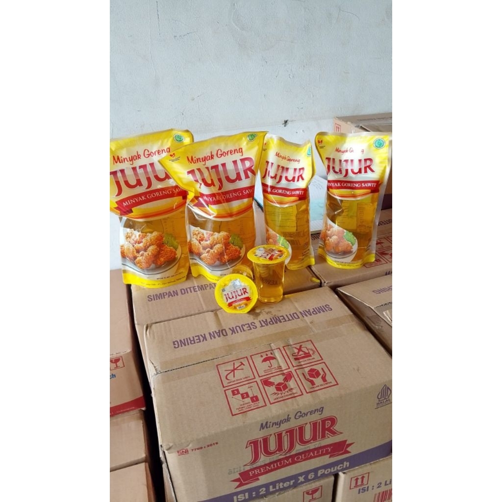 Minyak Goreng Jujur 1 Liter - Tekstur Halus, Aroma Segar, Praktis untuk Masakan Sehari-hari