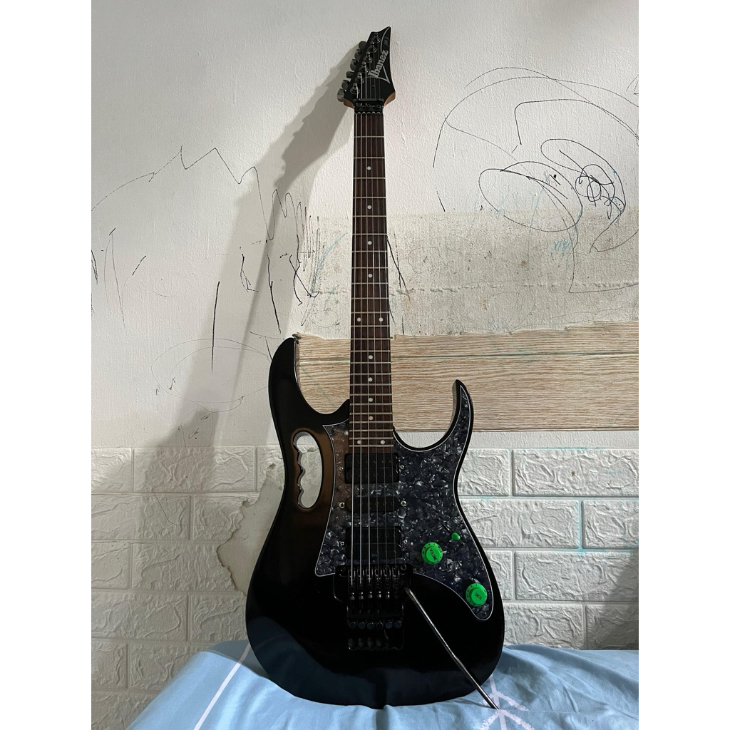 2011 Ibanez JEM-JR Black