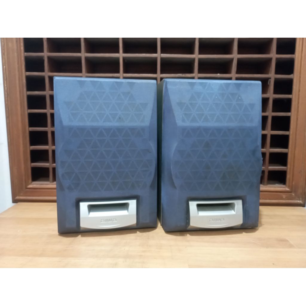 Speaker Pasif Aiwa SX-NVC122 ( 4,5" inch ) Sepasang.