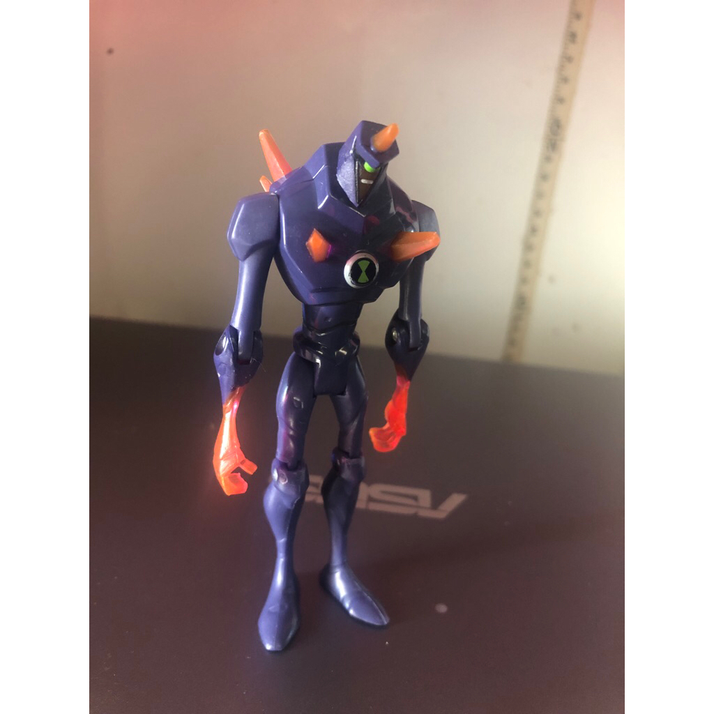 Figur Ben 10 Chromastone