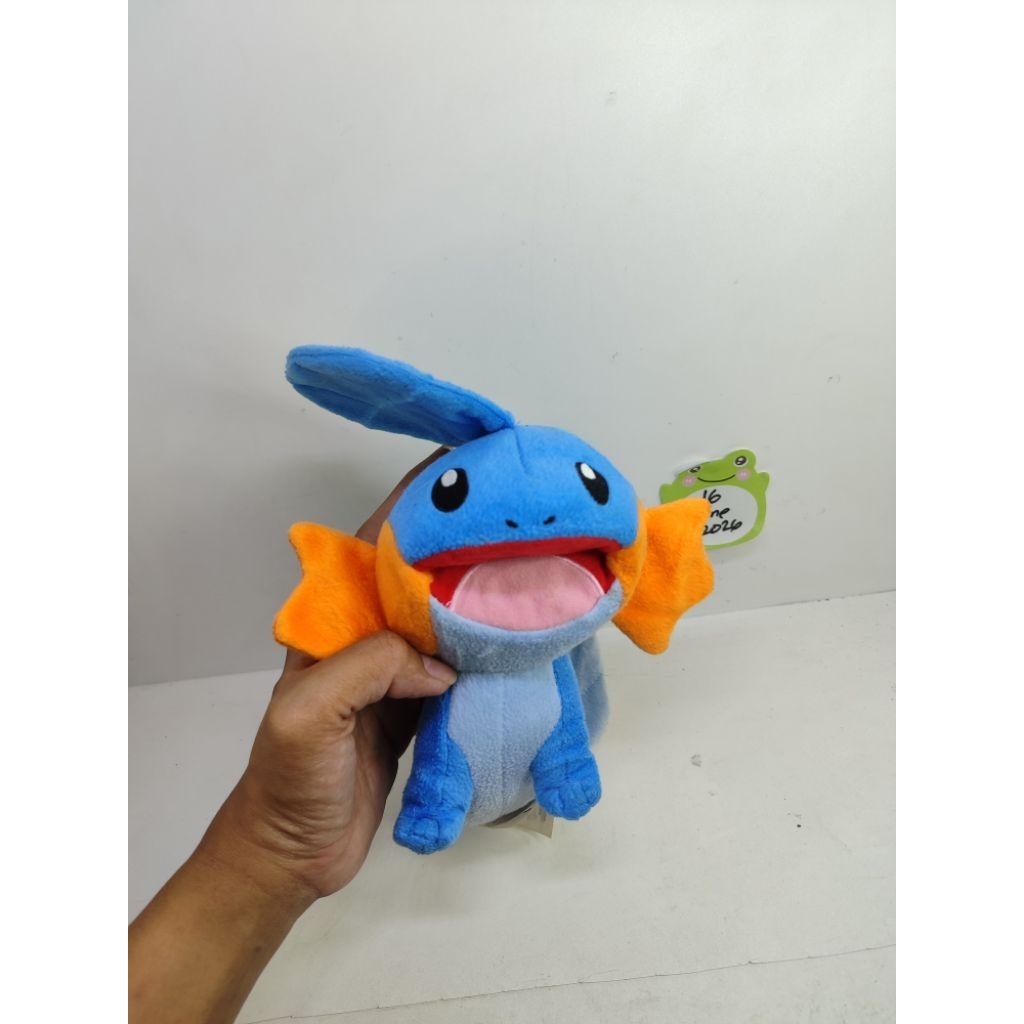 boneka mudkip pokemon mudkip tomy brand pudar