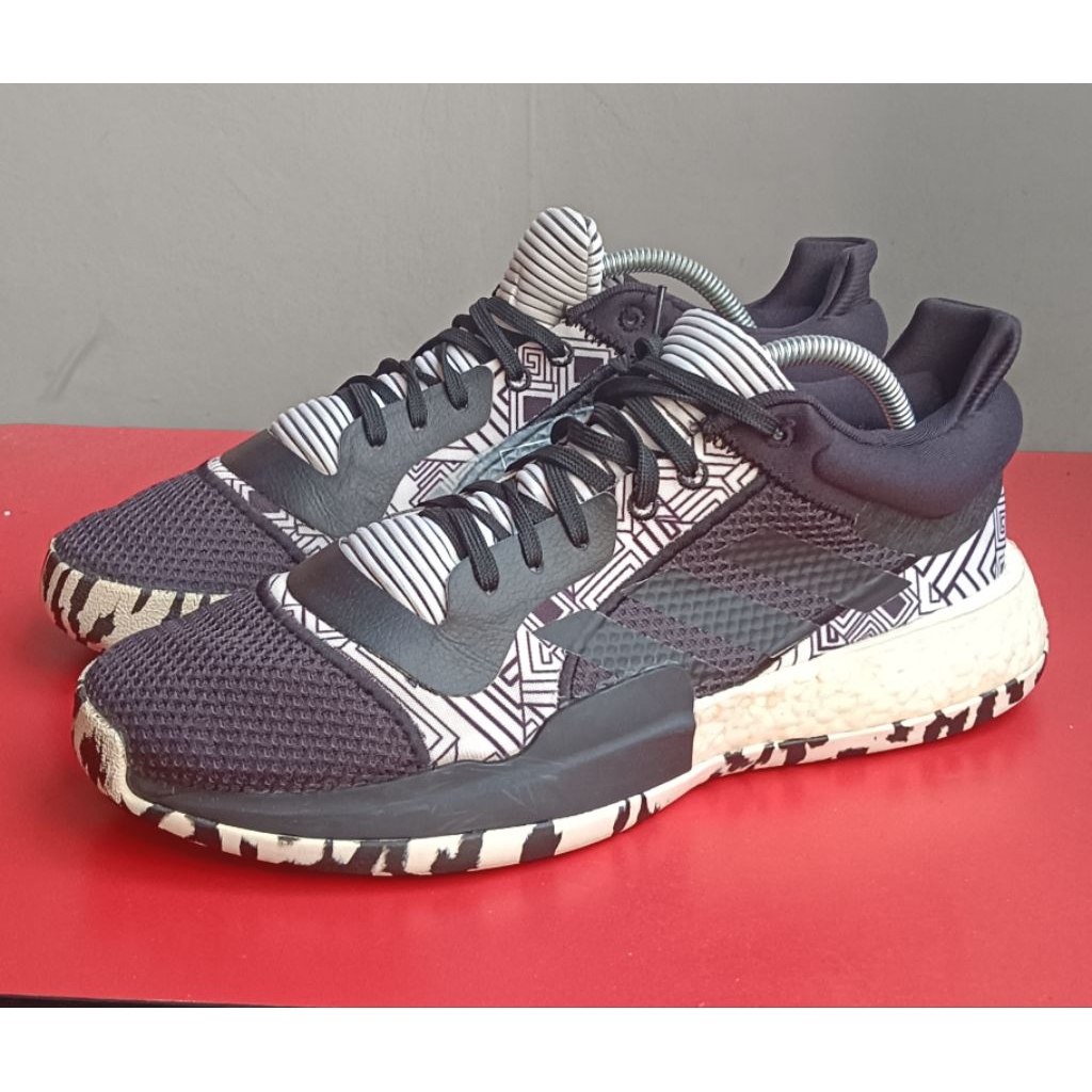 adidas marquee boost low size 44