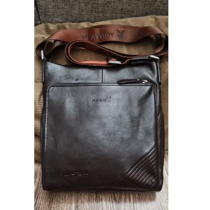 Tas Shoulder Playboy (second)