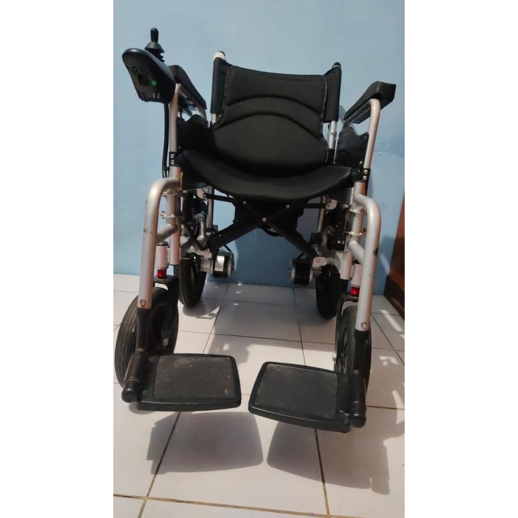 kursi roda elektrik second