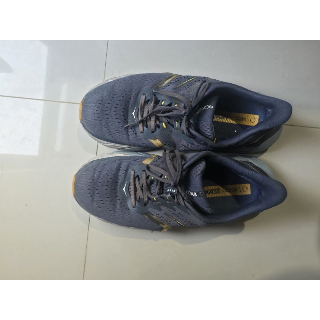 Hoka One One second ukuran 45 1/3