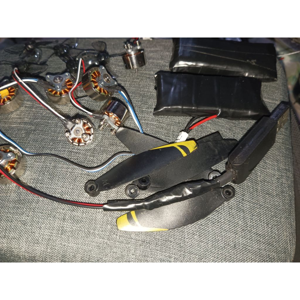 8 motor,2 baterai 800mAh,propoler copotan drone,drone fvp