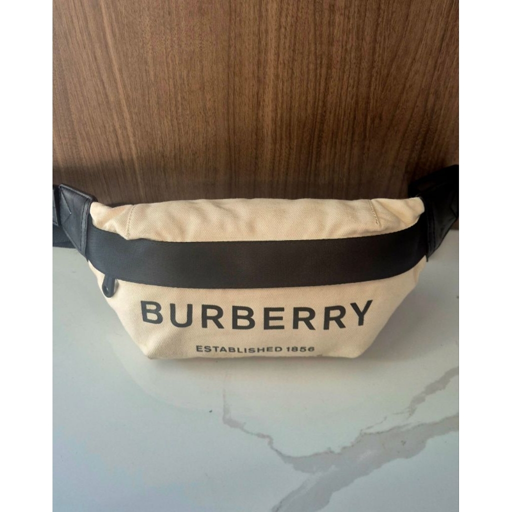 tas pinggang burberry (second)