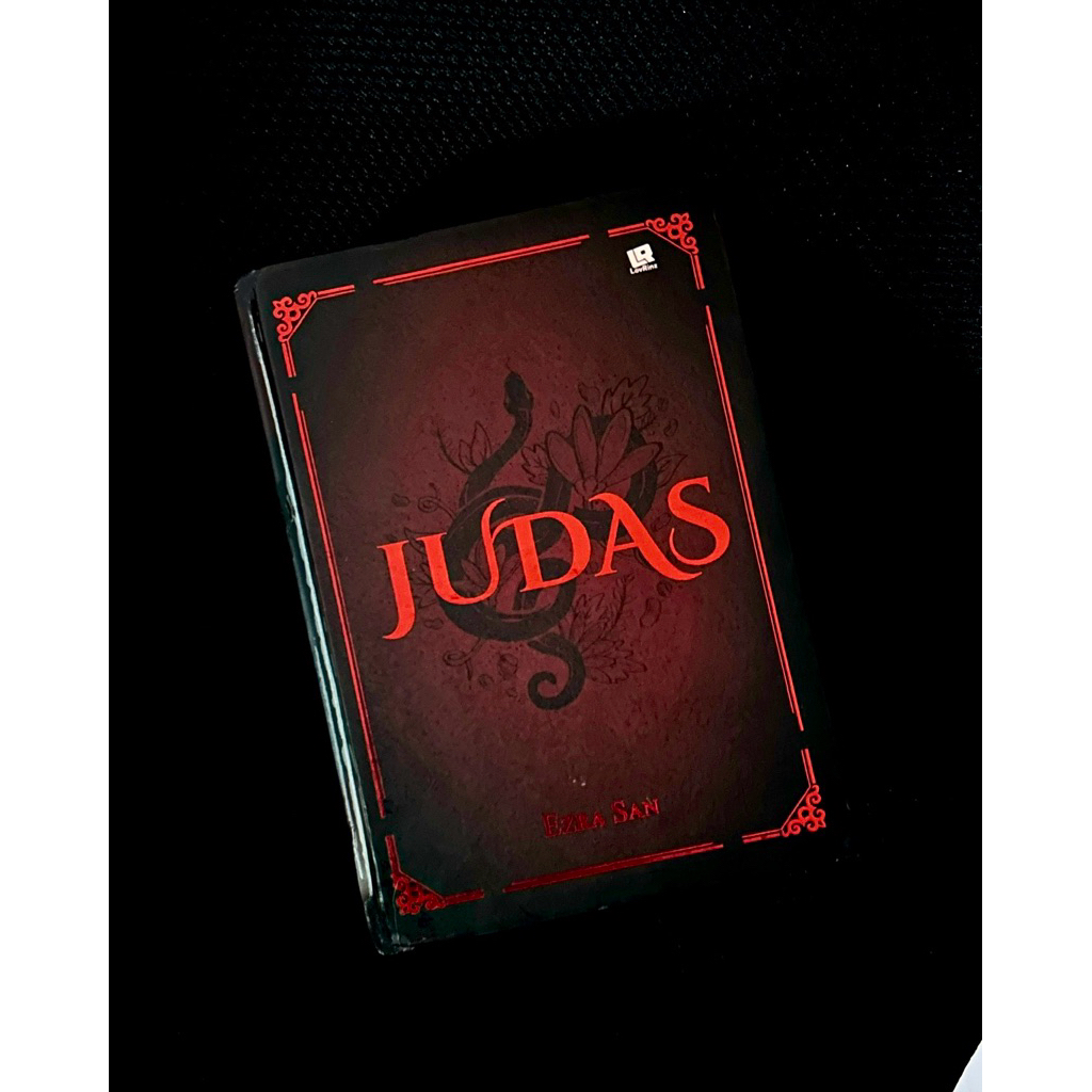 Novel Wattpad Hardcover | Preloved