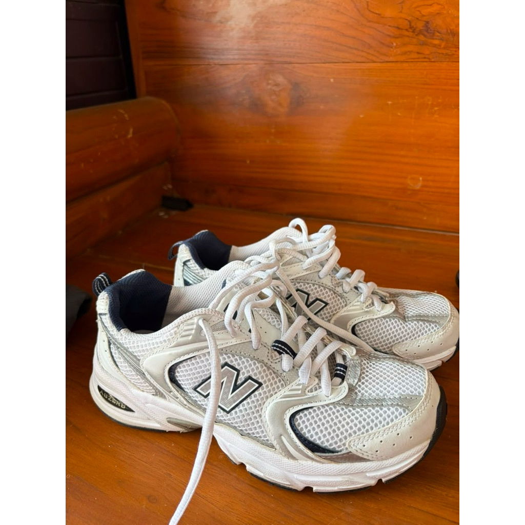 Sepatu NB 530