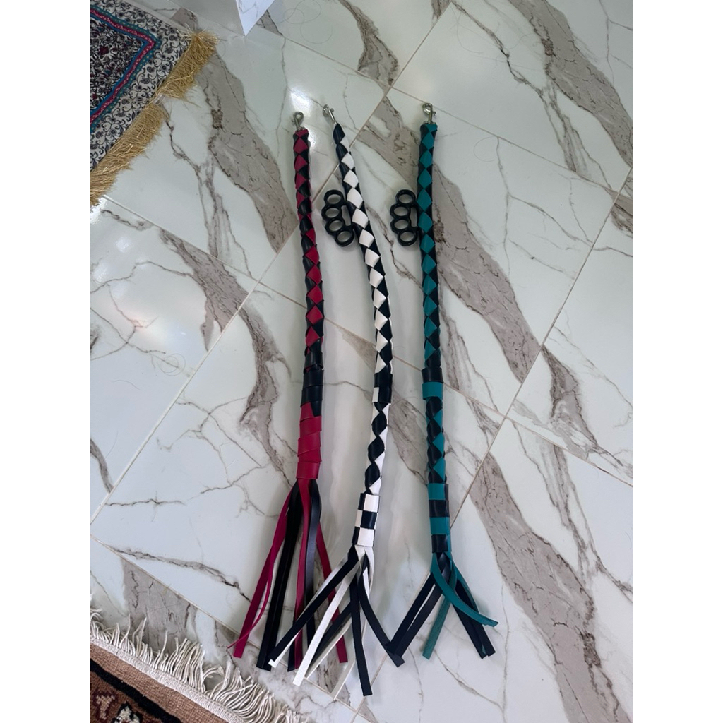 Tali Pecut Whips Chicano