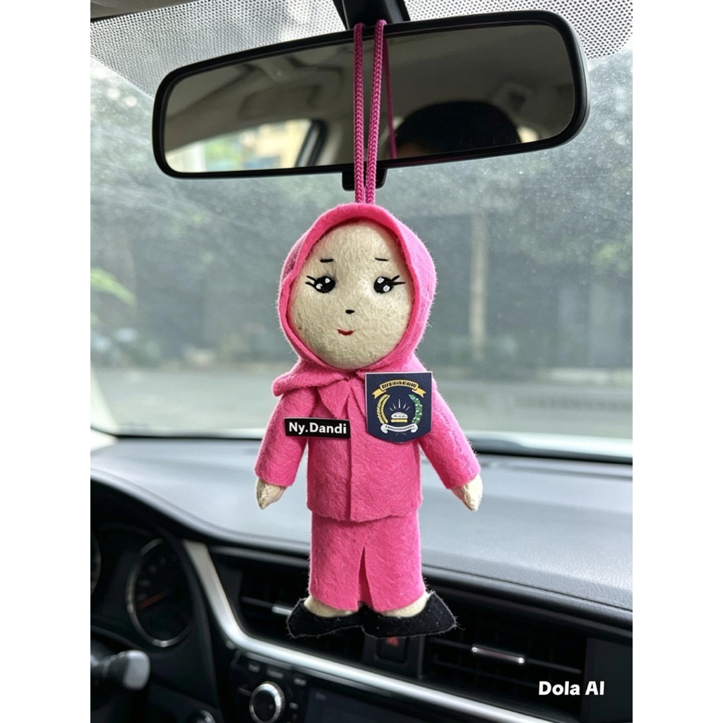 Gantungan Kaca Spion Mobil Boneka Bhayangkari- Aksesoris Interior Mobil Lucu & Unik