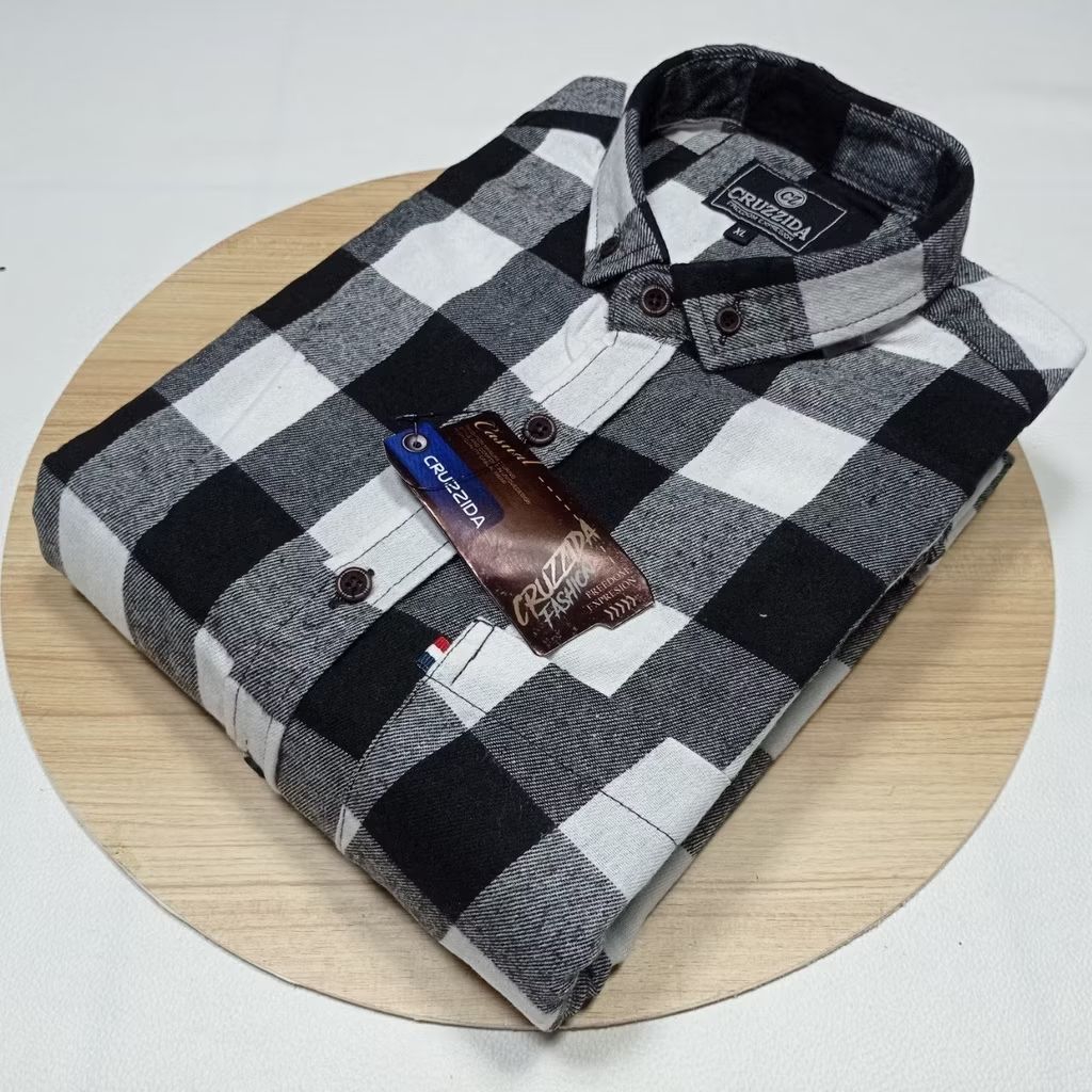 Kemeja kotak-kotak pria kemeja flanel pendek putih hitam size XXL XXXL Model casual formal