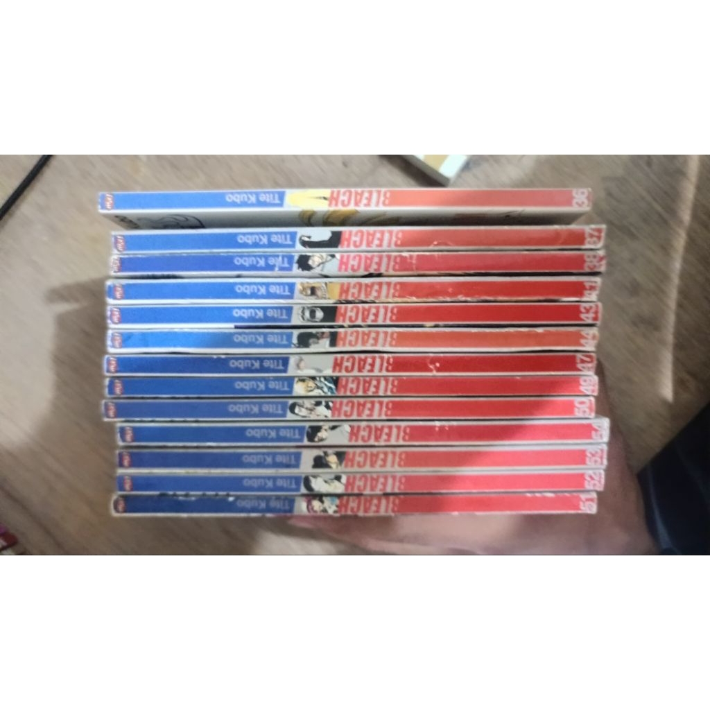 komik. bleach 31-34, 36,37,38,41,43,44,47,49,50-54