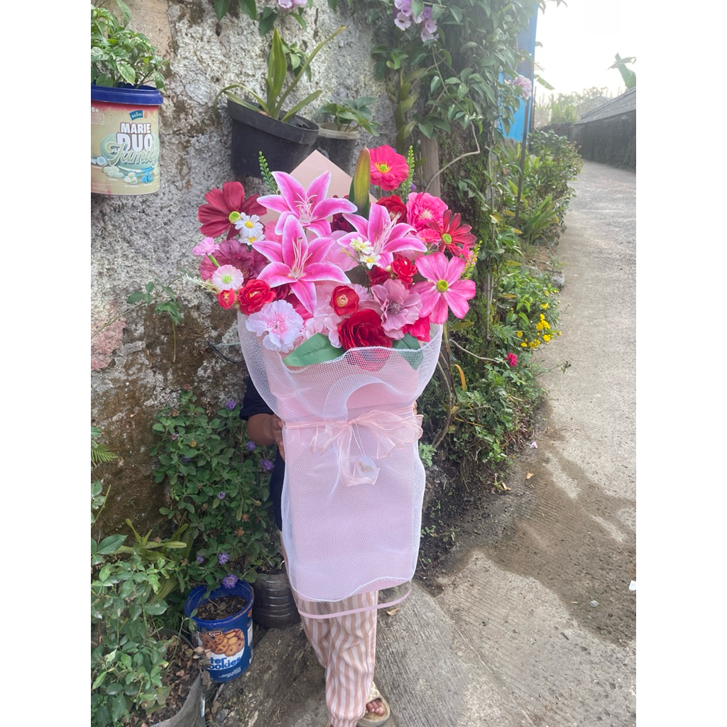 link bouquet by hafa florist