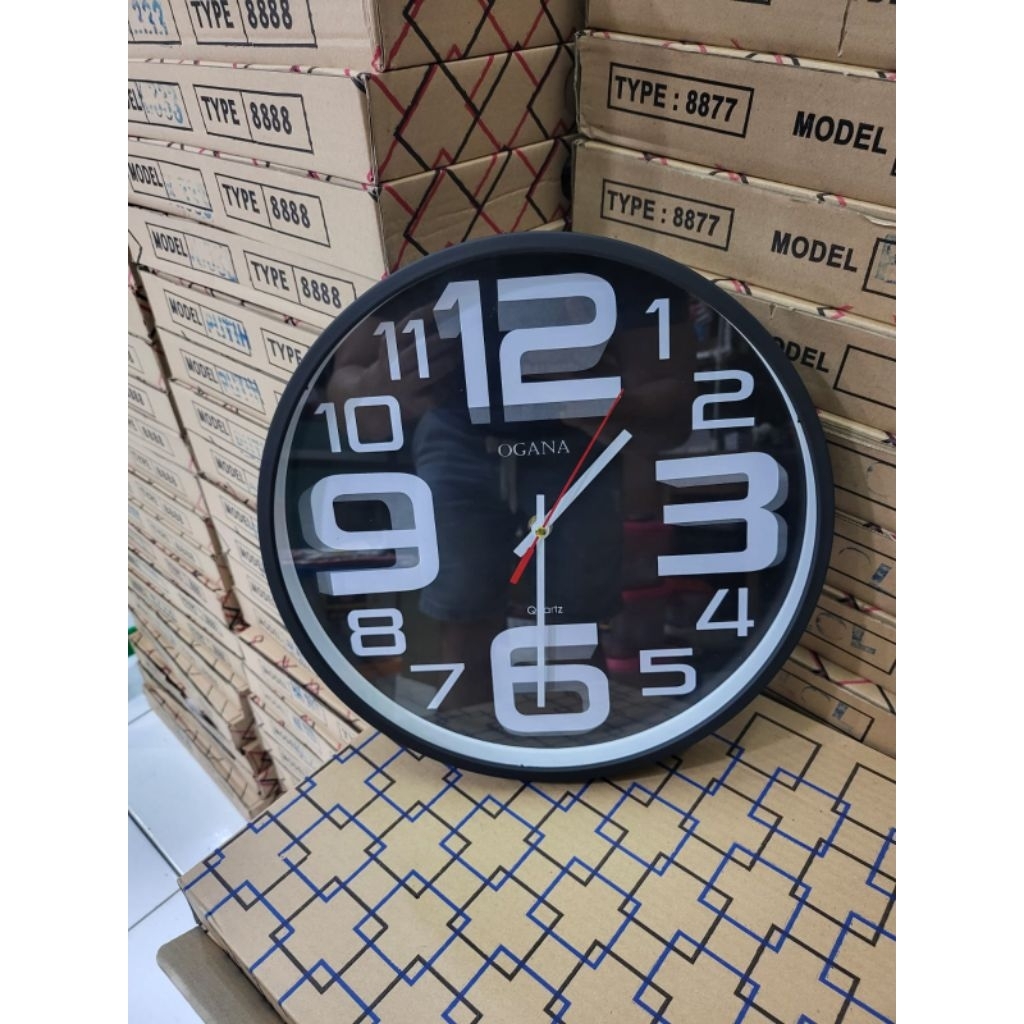 Jam Dinding Besar / Jam Dinding Ogana Diameter 30 cm