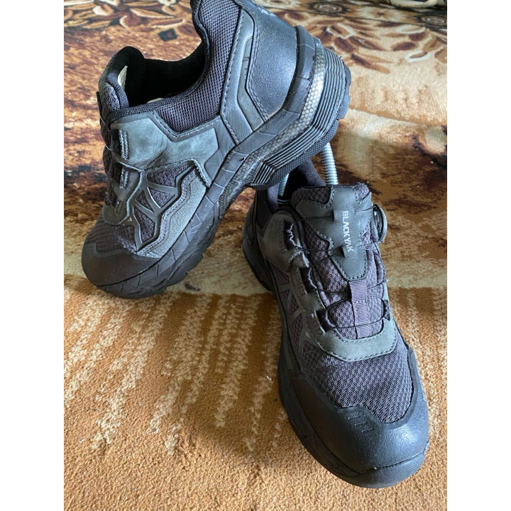 SEPATU BLACKYAK PL