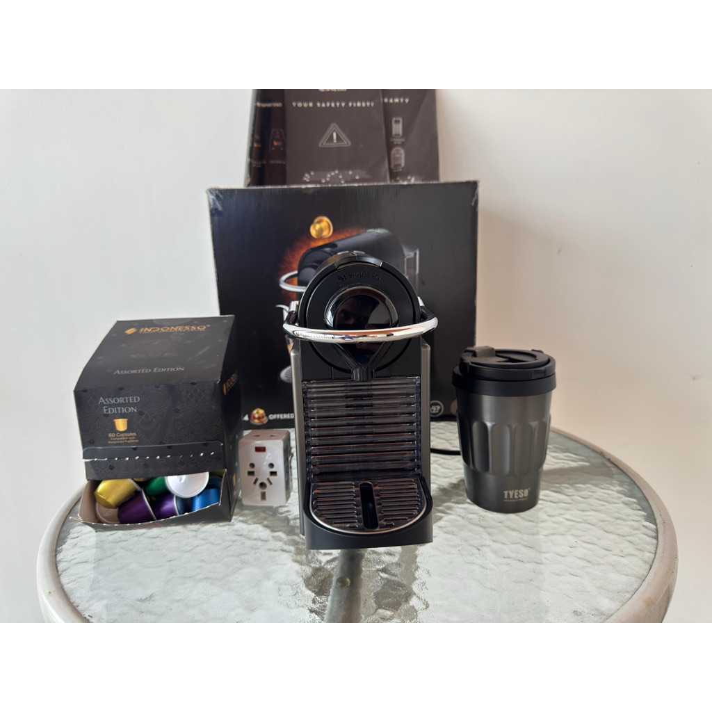 Nespresso pixie coffe machine