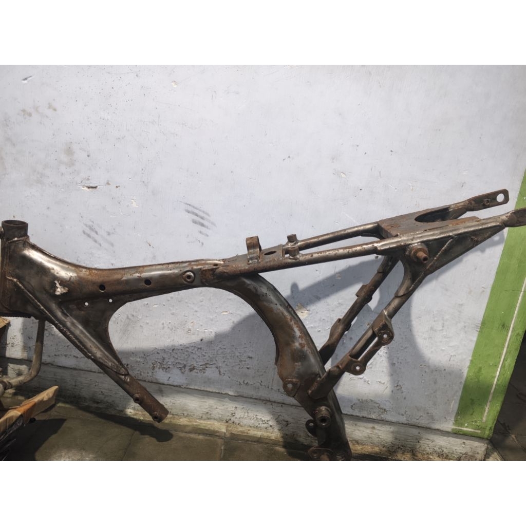Rangka CB 100 tatanan