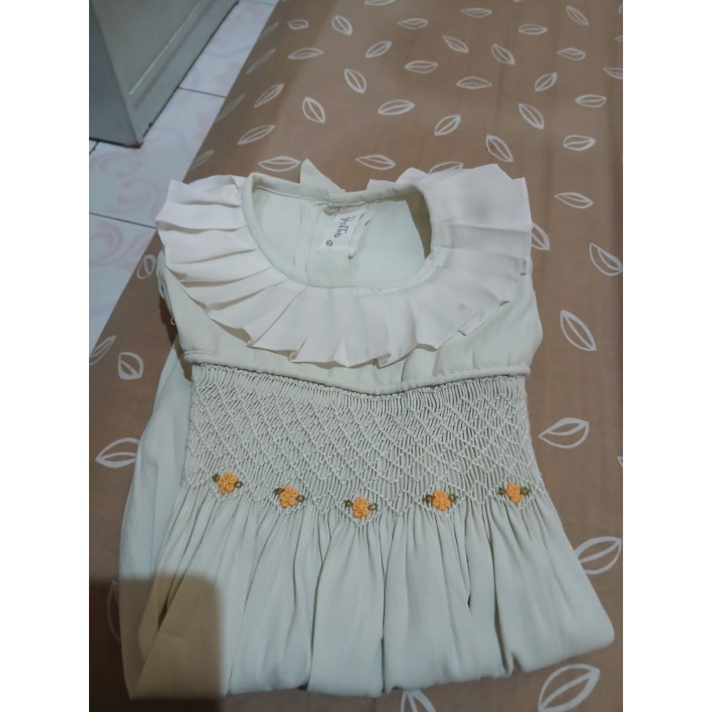 smocked tykes & tots