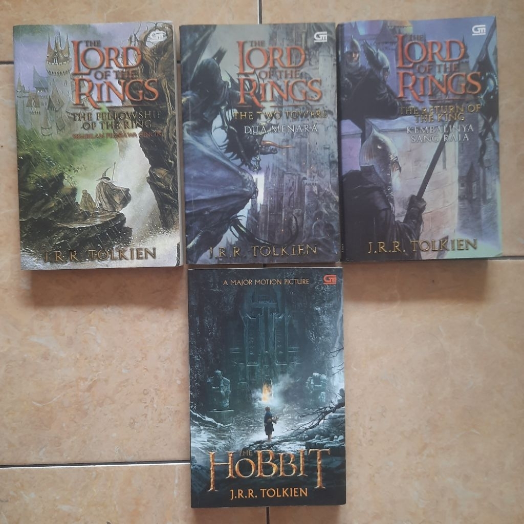 Fullset 4 Novel The Lord Of The Rings Sembilan Pembawa Cincin - Dua Menara - Kembalinya Sang Raja - 