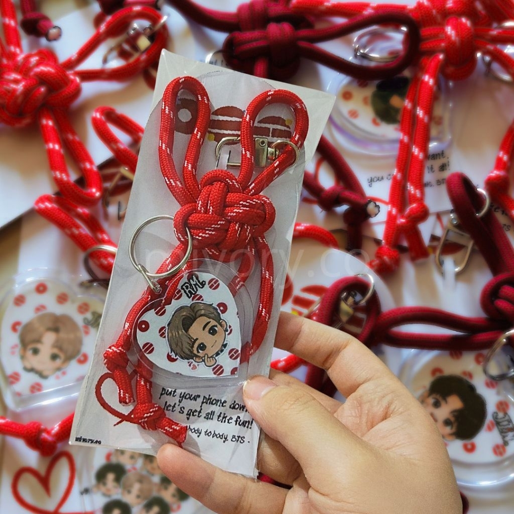 bag charm + card arirang bts / freebies konser bts / souvenir bts