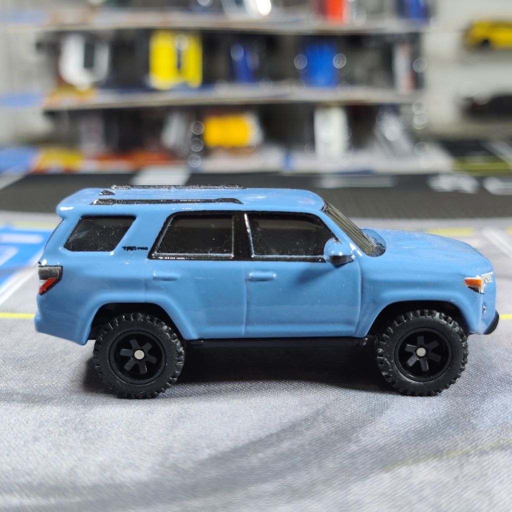 HOT WHEELS LOOSE PREMIUM 18 TOYOTA 4RUNNER NAVY BLUE