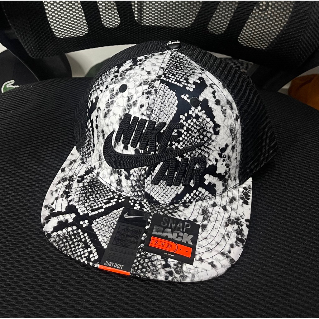 Topi snapback nike