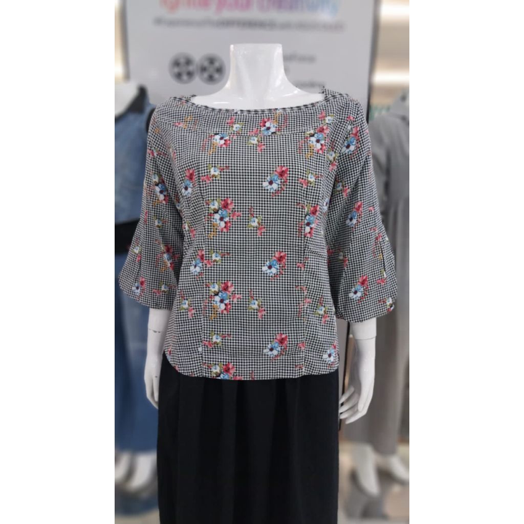 Blouse wanita AKO jeans