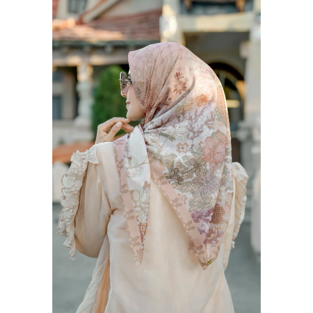 Buttonscarves The Dream Park