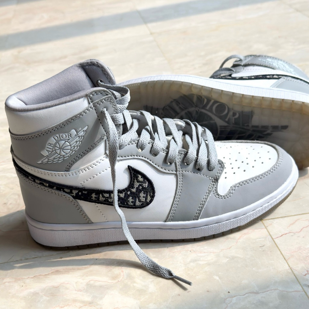DIOR JORDAN SEPATU STYLE SNEAKERS AIR JORDAN 1 RETRO HIGH GREY DIOR X JORDAN COLLAB Size 37-38