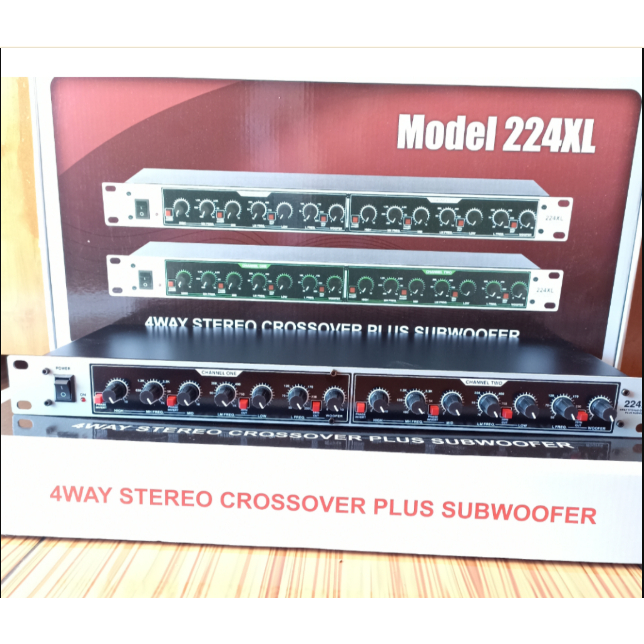 CROSSOVER DBX MODEL 224XL 4 WAY +  SUBWOOFER CROSSOVER DBX