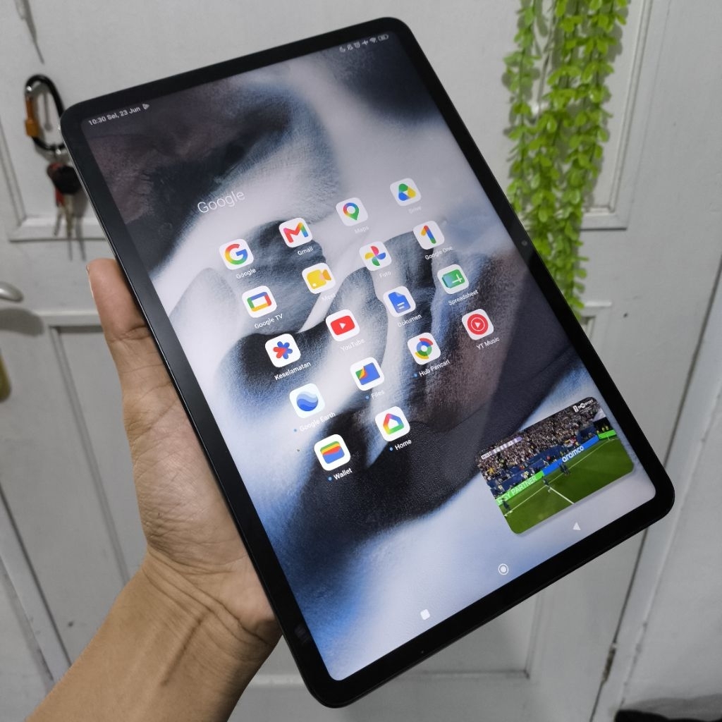 Xiaomi pad 6 8/256 resmi bekas - minus dent pojok