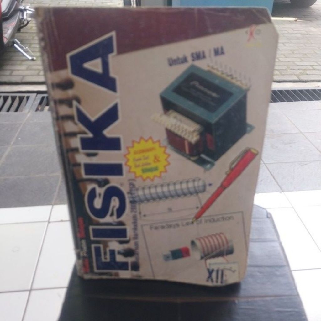 FISIKA KELAS 3 SMA / MA ,TERBITAN SAGUFINDO