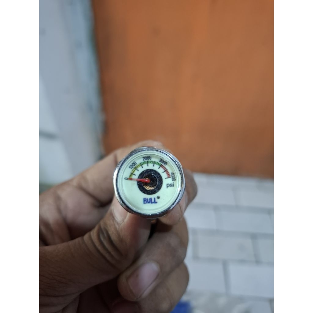 Manometer 4000psi Luminous - Skala 0-4000psi, Diameter 25mm, Drat M10x1