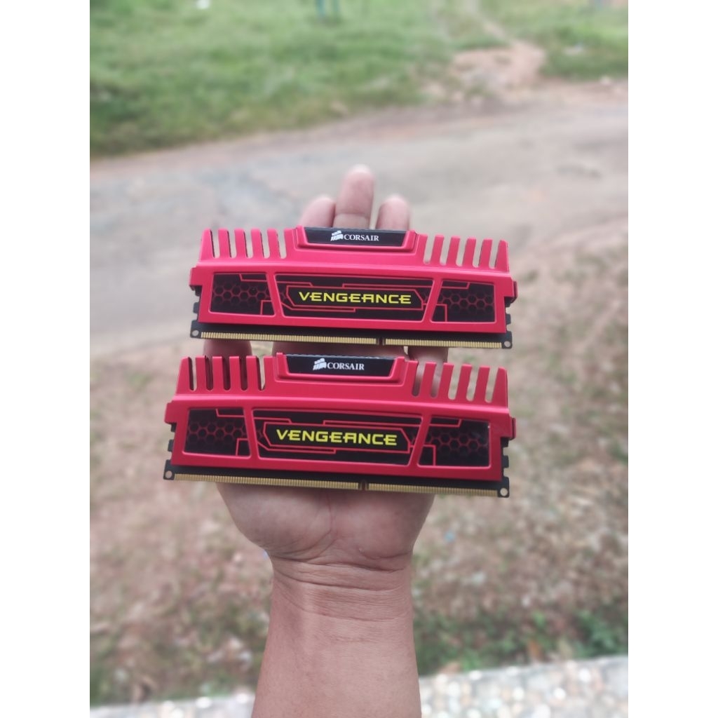RAM DDR3 VENGEANCE 8GB 4X2 1600MHZ LIFE TIME