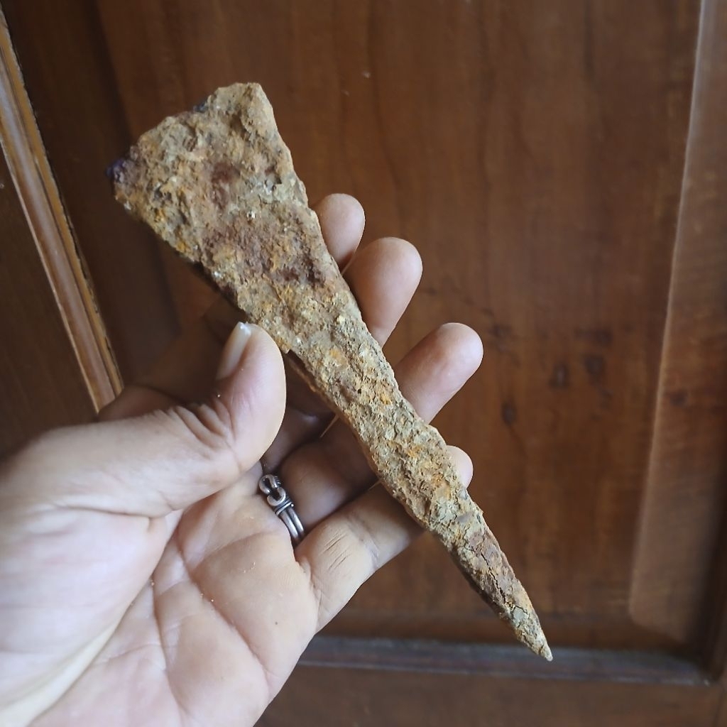 Koleksi Temuan Galian Tanah Kapak Pethel Besi KUNO KaBudhan