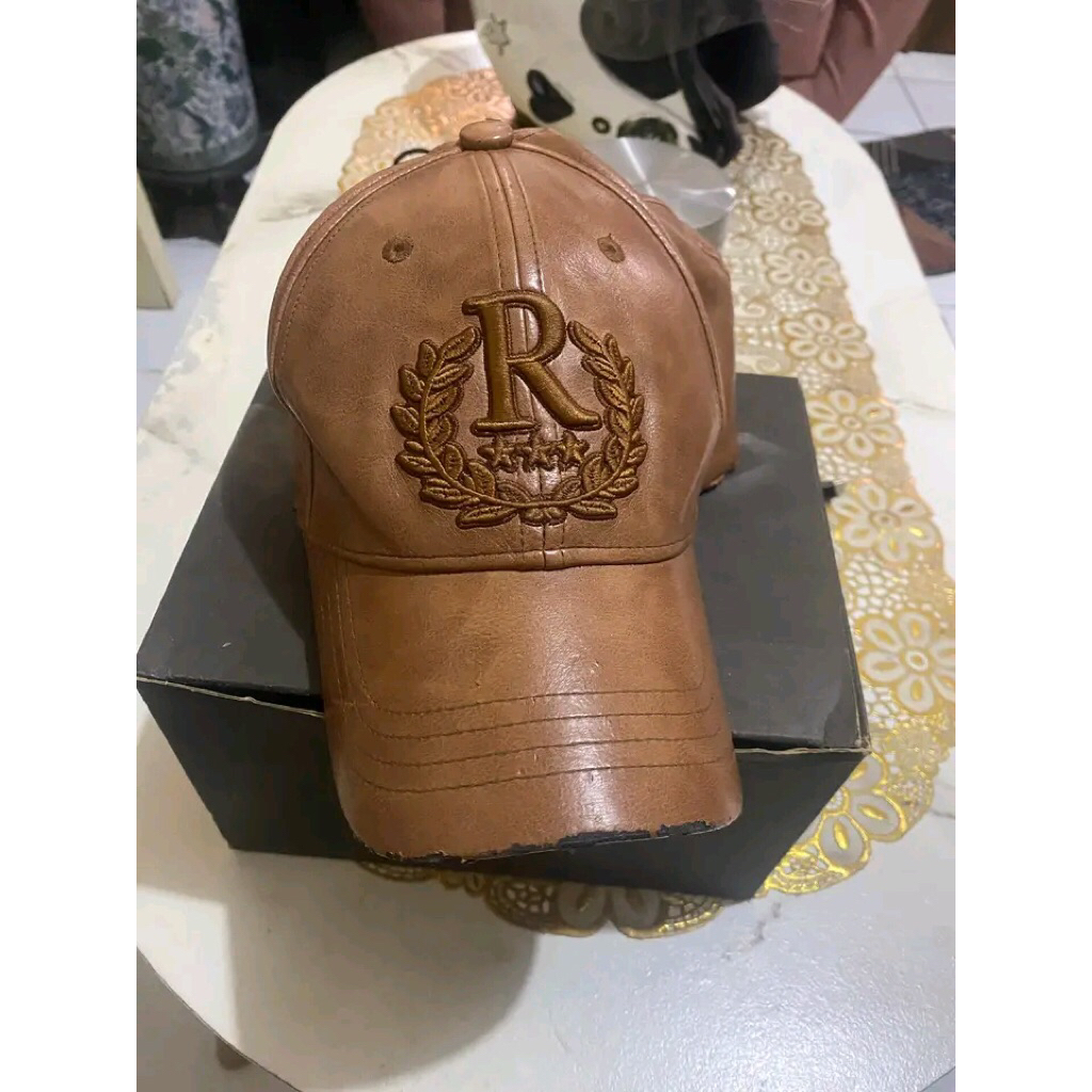TOPI RUCAS