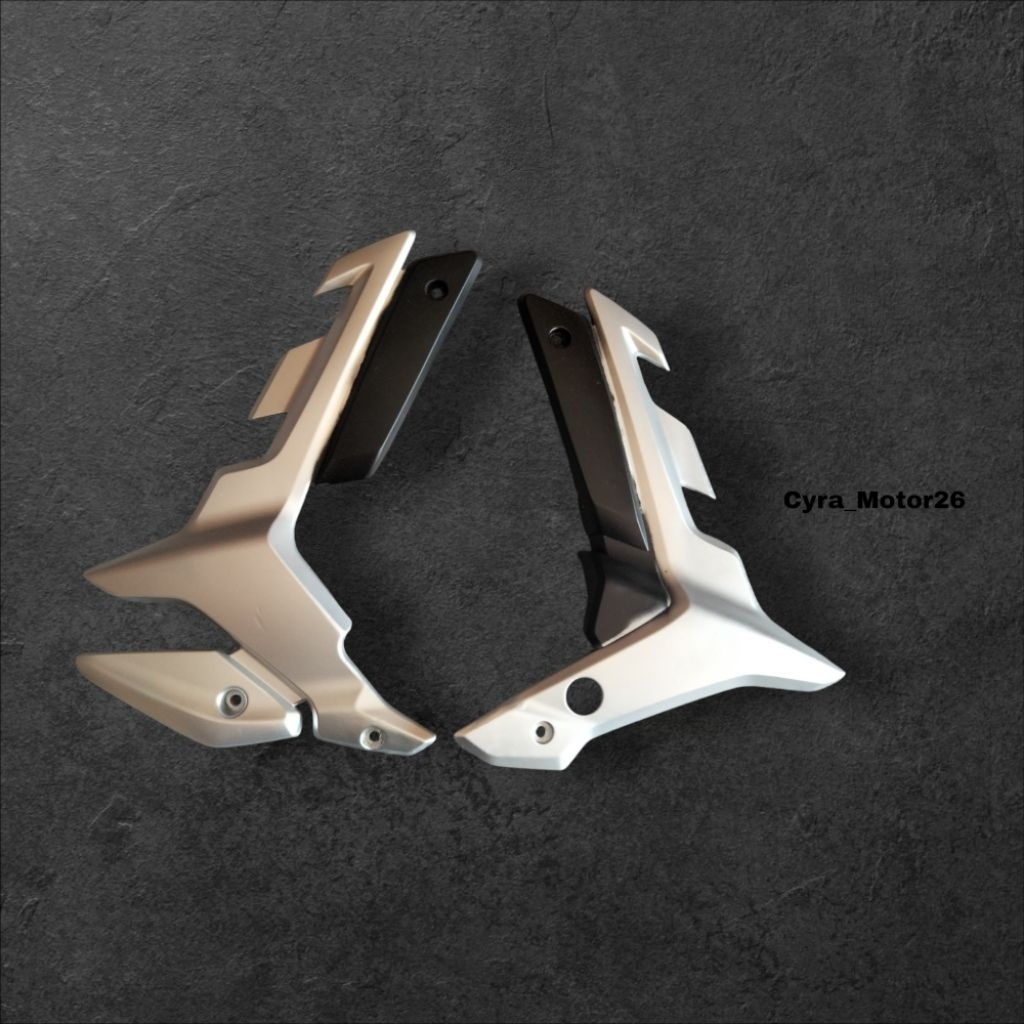 cover pivot tutup step bodi tengah kanan kiri honda cs1 cs 1 cs one original