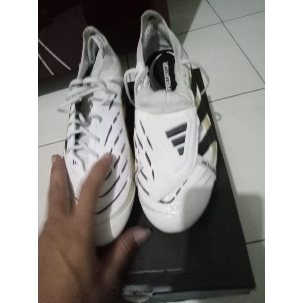 sepatu bola size 44,5