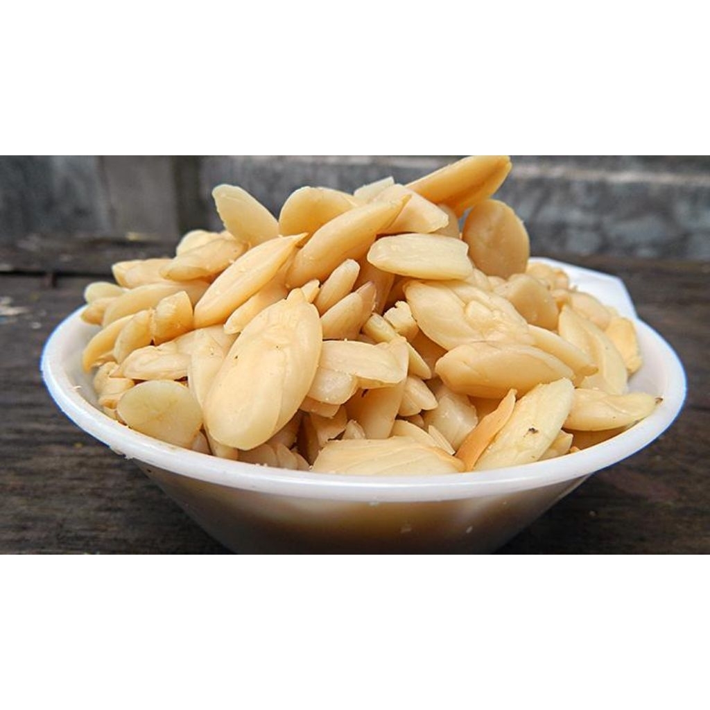 Kacang Kenari mentah 200gr - Kacang Kenari mentah 200gr - Kacang Kenari mentah 200gr