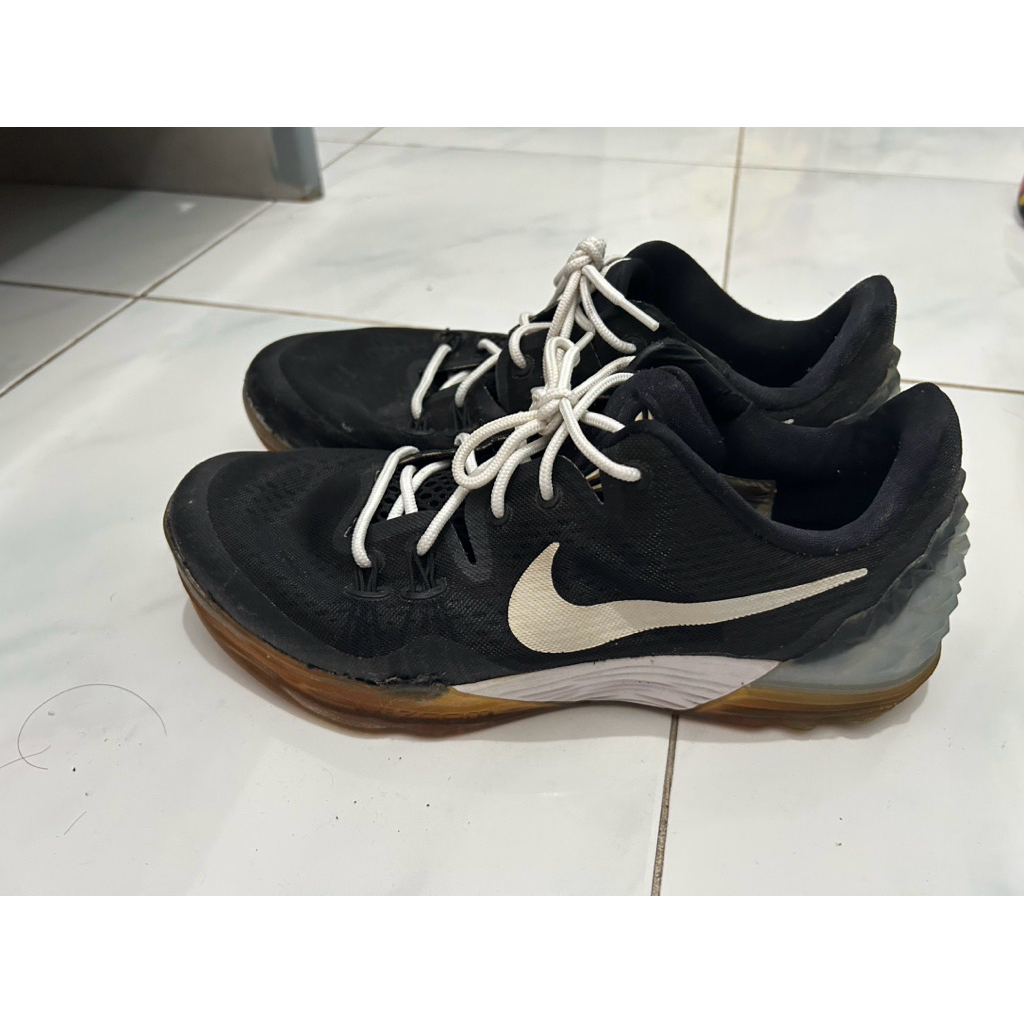 sepatu basket second