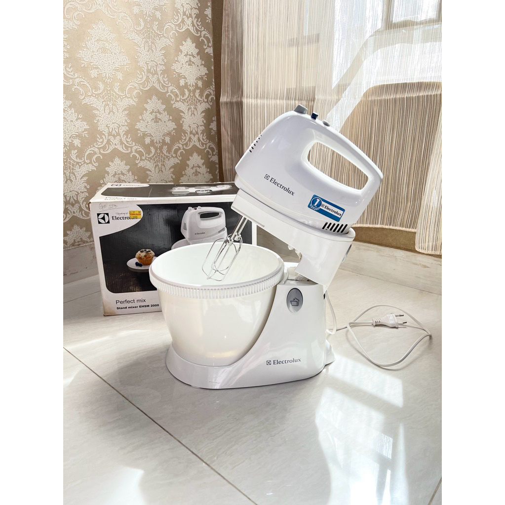 PRELOVED - Stand Mixer ELECTROLUX EHSM 2000