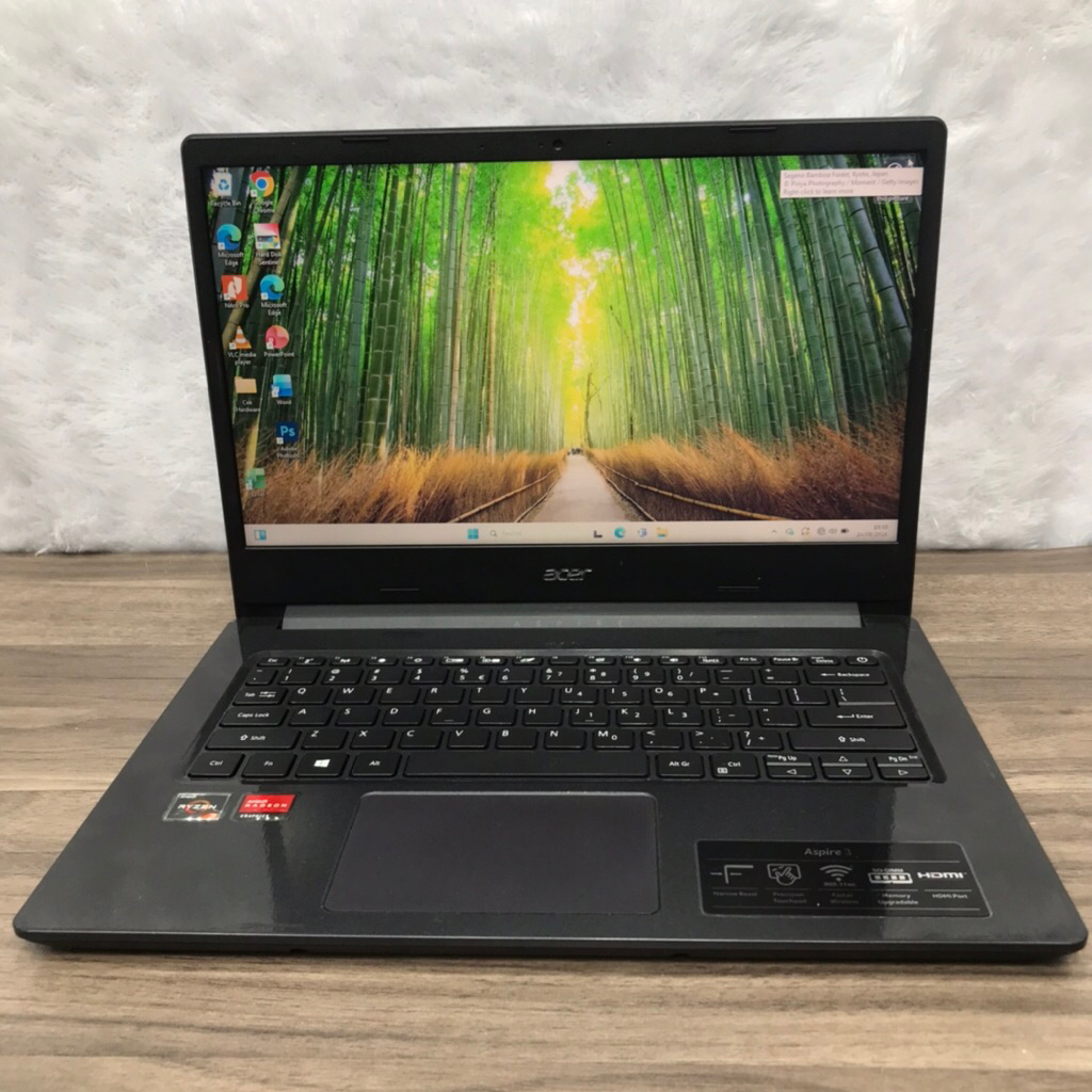 Laptop Acer Aspire 3 AMD RYZEN 3-3250U RAM 4GB SSD 256GB Second Terbaik