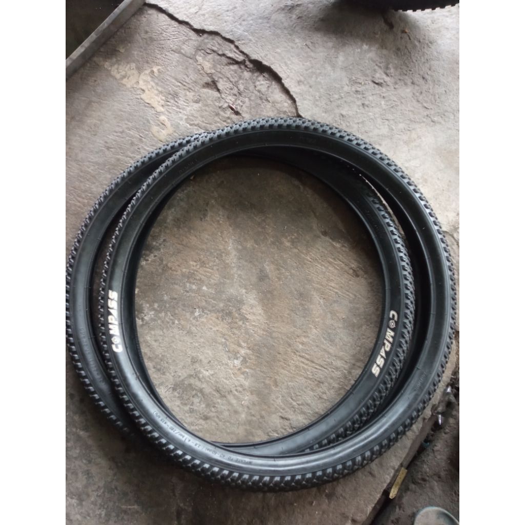 Ban mtb 27,5 x 210 BEKAS merk compas