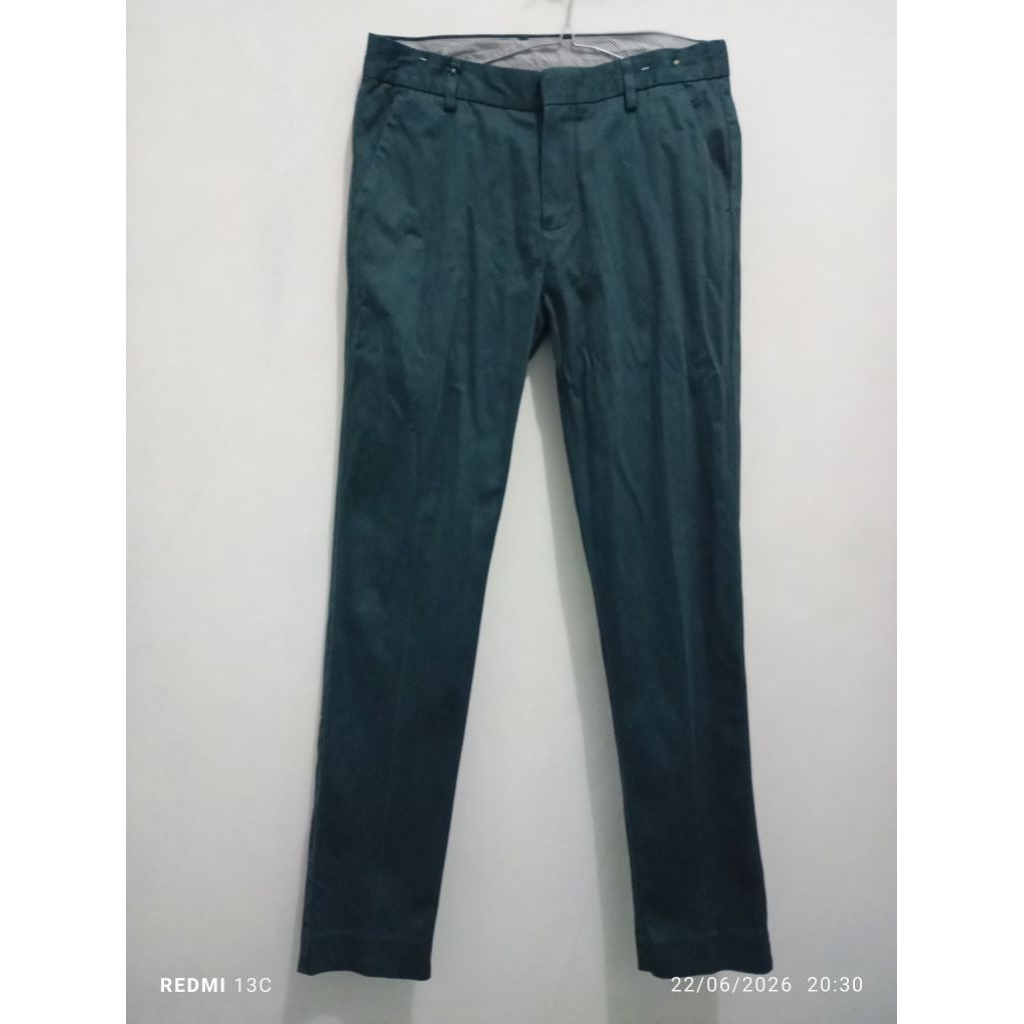 preloved celana panjang chino pria giordano
