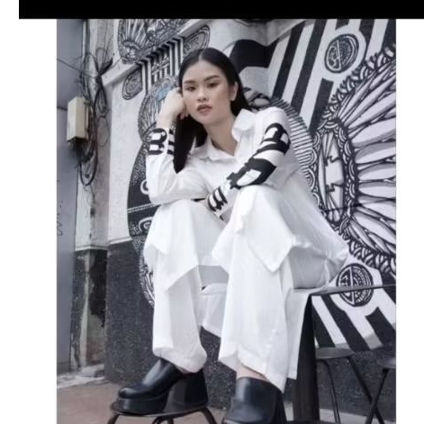 BNB Brand No Brand new mateen set broken white size L