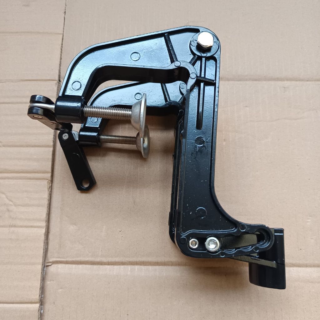 Bracket mesin tempel 3hp