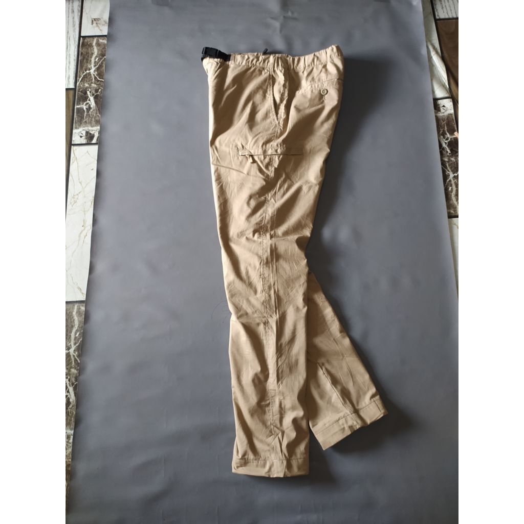 celana uniqlo heattech men coklat muda