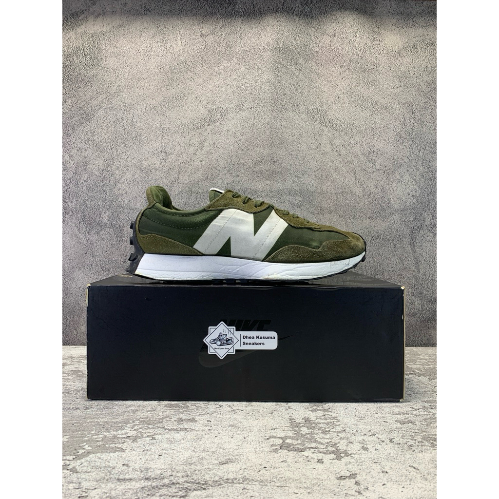 Sepatu Second  New Balance 327 'Oak Leaf Green' Size 42,5 Insole 27 cm  Original